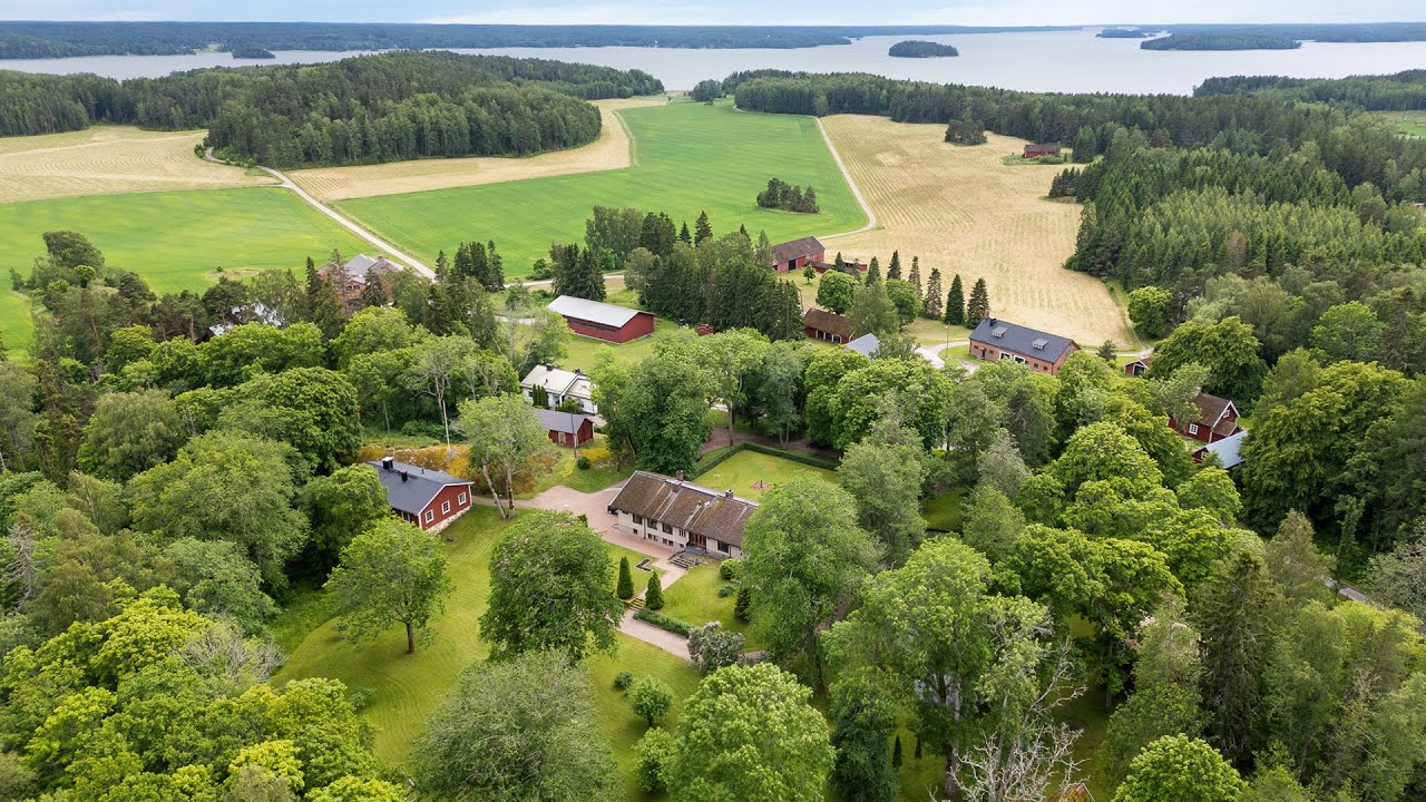 Property Listing | 320,84 ha | 265 m² / 290 m² | Linnunpääntie 128, 21500 Kaarina | Piikkiö