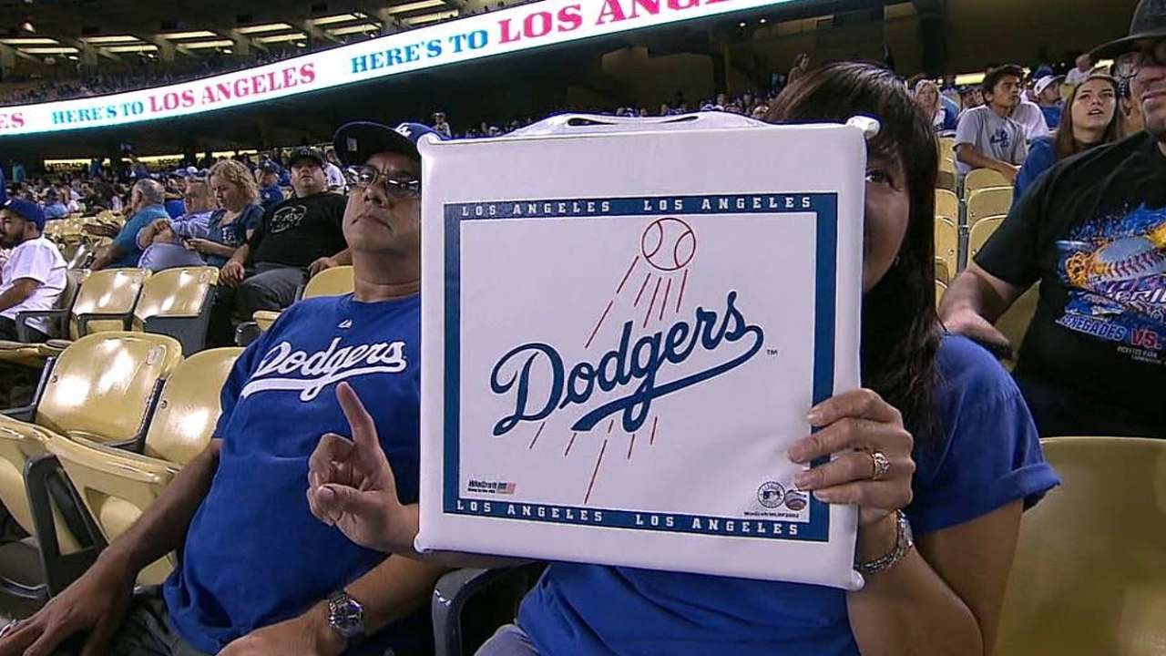 SD@LAD: Scully on getting Babe Ruth's autograph