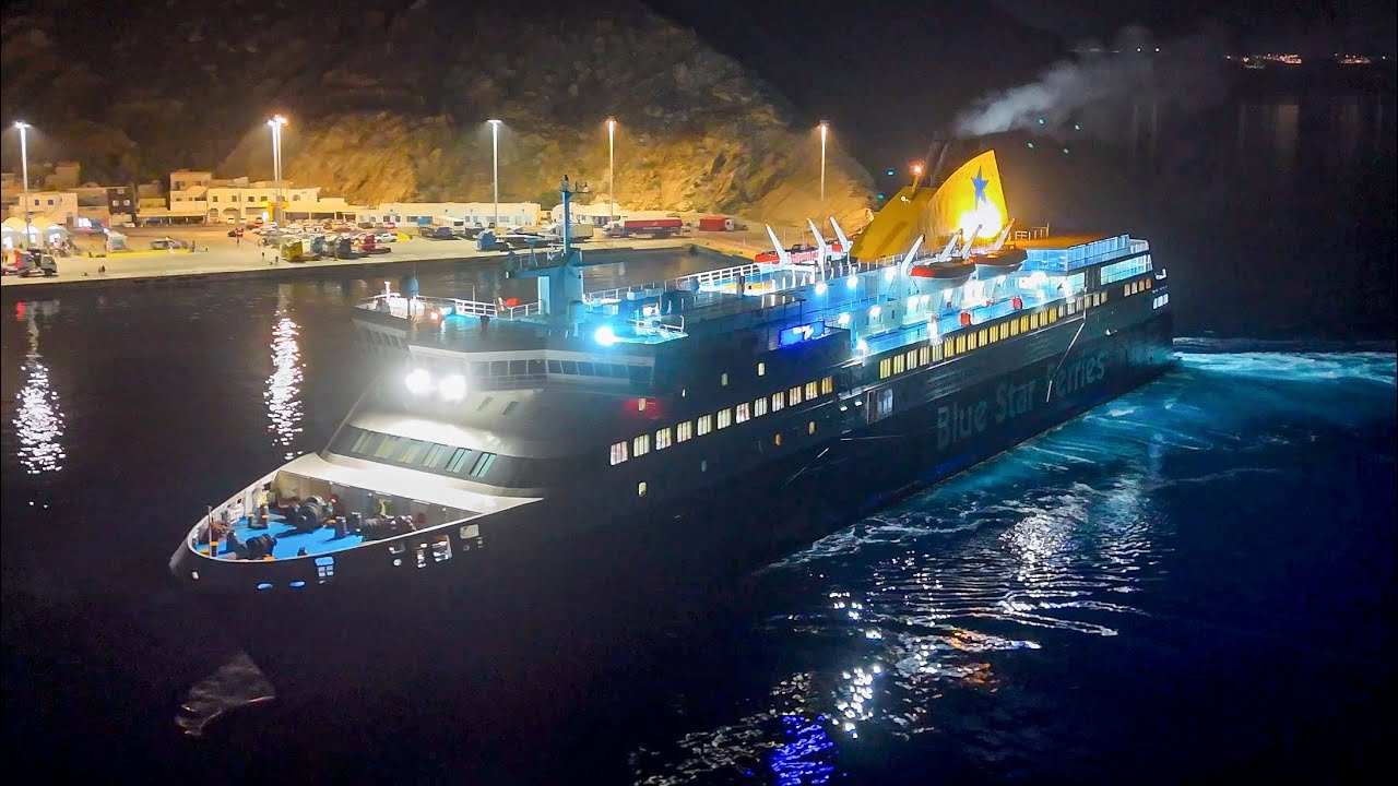 Νυχτερινό ρεμέτζο 3 λεπτών στη Σαντορίνη | Blue Star Chios docking like a Boss in 3 min at Santorini