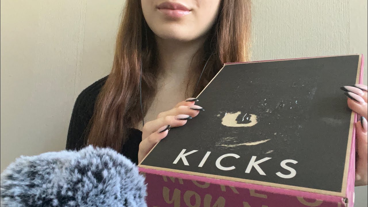 ASMR SUOMI | Kicksin paketin unboxaus + pari normalin ostosta