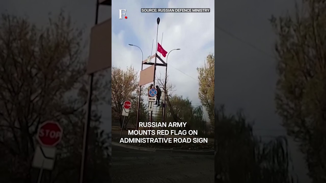 WATCH: Russian Army Captures Ukrainian Town Of Selydov | Subscribe to Firstpost