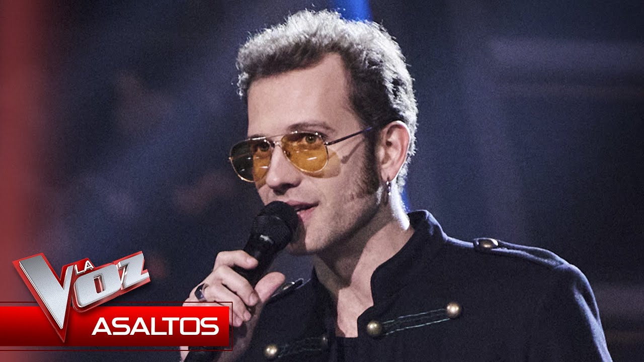 Jake Miagra canta 
