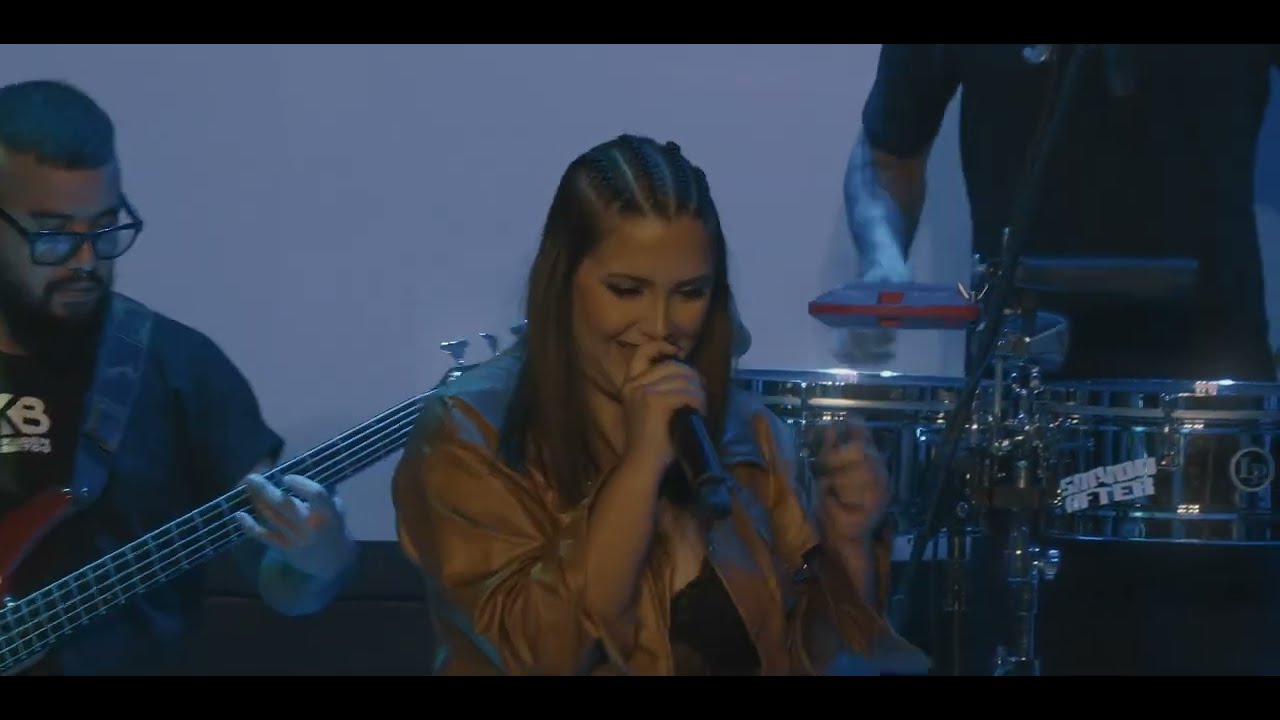 ME GUSTA TODO DE TI (Live) - Karen B