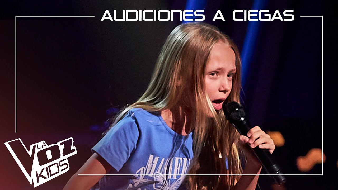 Carmen Holden canta 