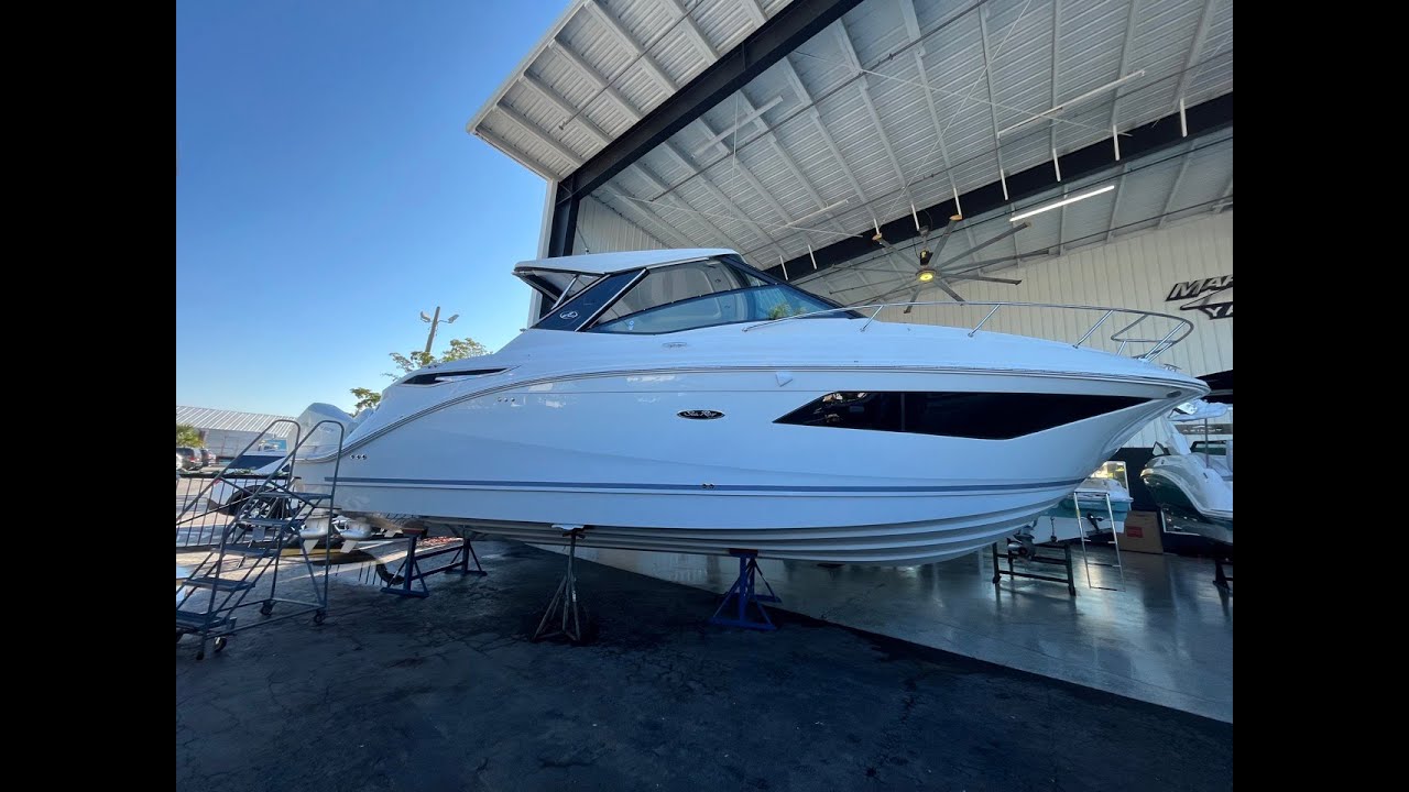 2023 Sea Ray 320 Sundancer - Available now!