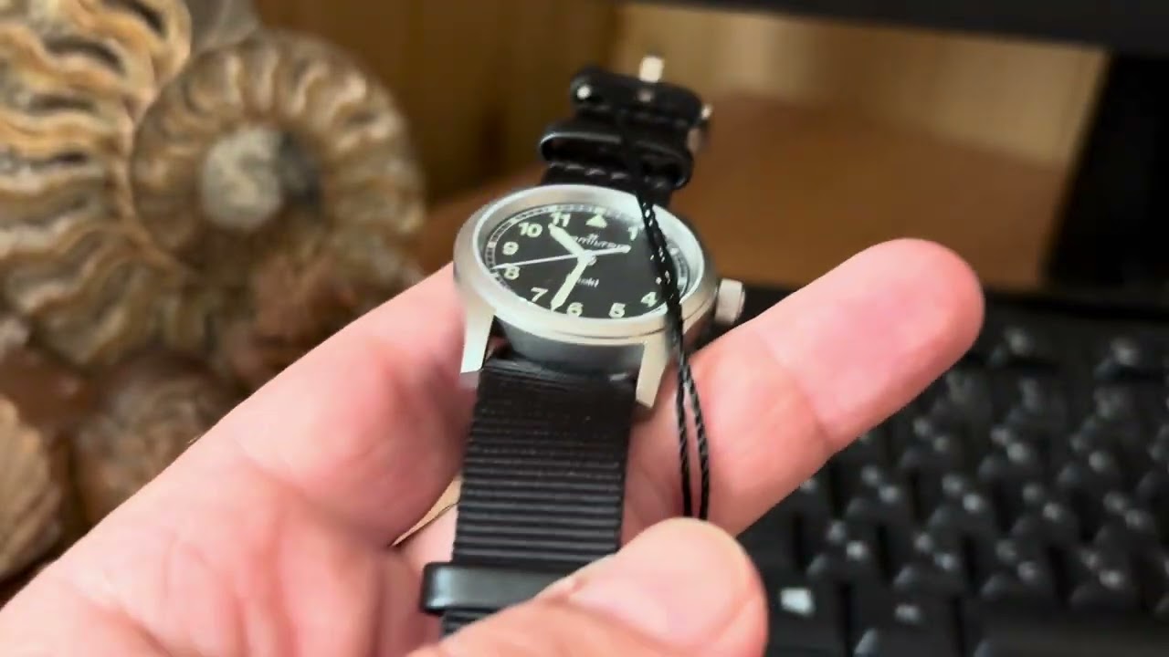 Супермелкие Hamilton Khaki Field H69301430
