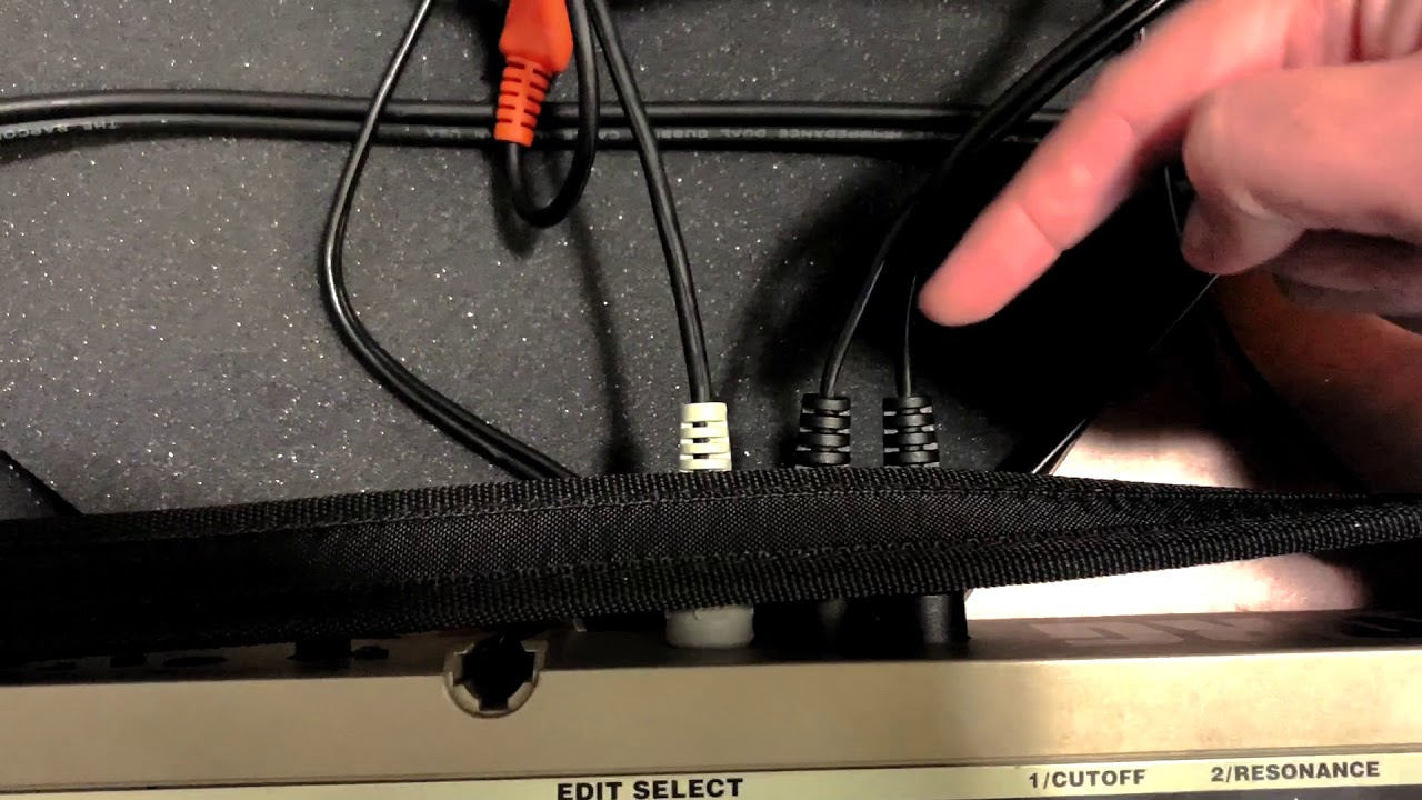 Control MicroKorg from Midi Interface as an instrument.  Plays all sounds via DAW or Midi Controller
