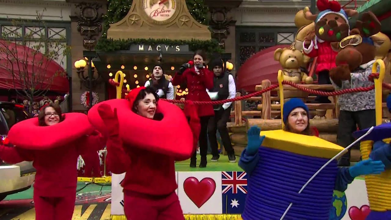 Victoria Justice - Freak The Freak Out -  Macy's Thanksgiving Day Parade HD