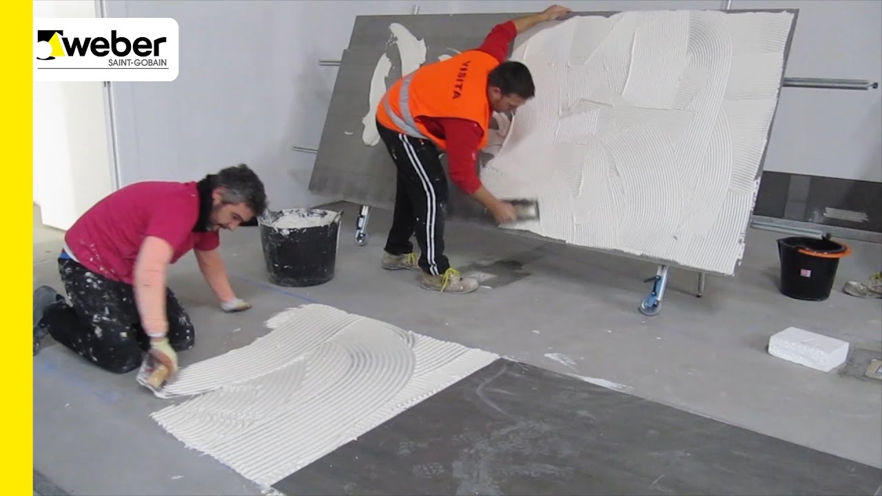 Pavimento cerámico con piezas de gran formato