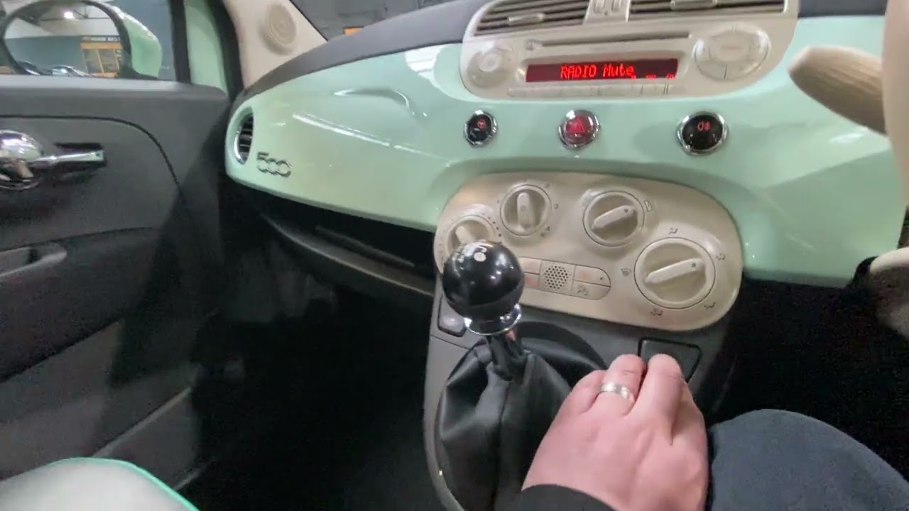 Let’s take a look 👀 Fiat 500 Lounge in smooth mint colour great first car 🚗 