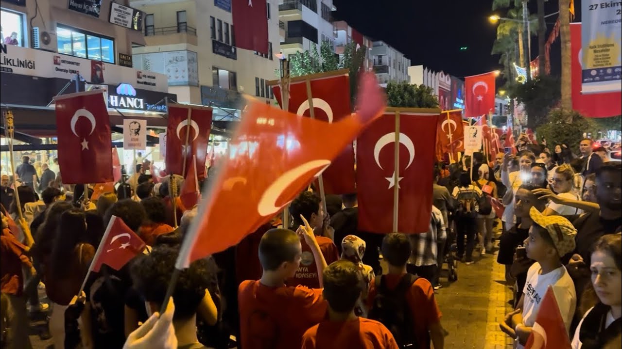 Вся Алания вышла на улицы 🇹🇷 День Республики в Турции