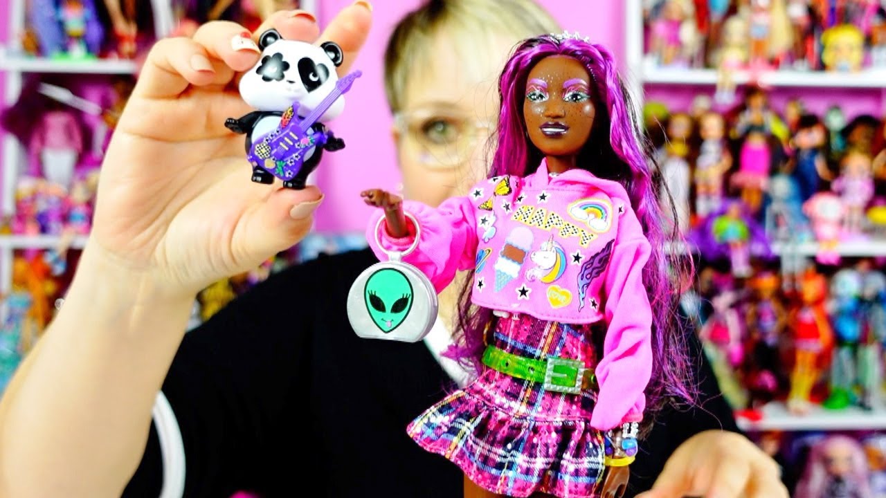 Barbie Extra #19 Doll Review - Aliens are Out There!