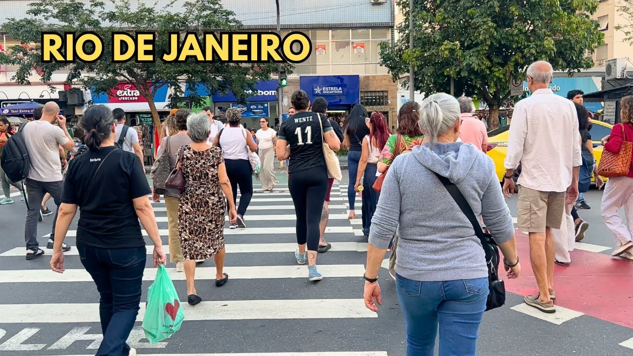 MONDAY WALKING THROUGH THE STREETS OF RIO DE JANEIRO【4K】☀️