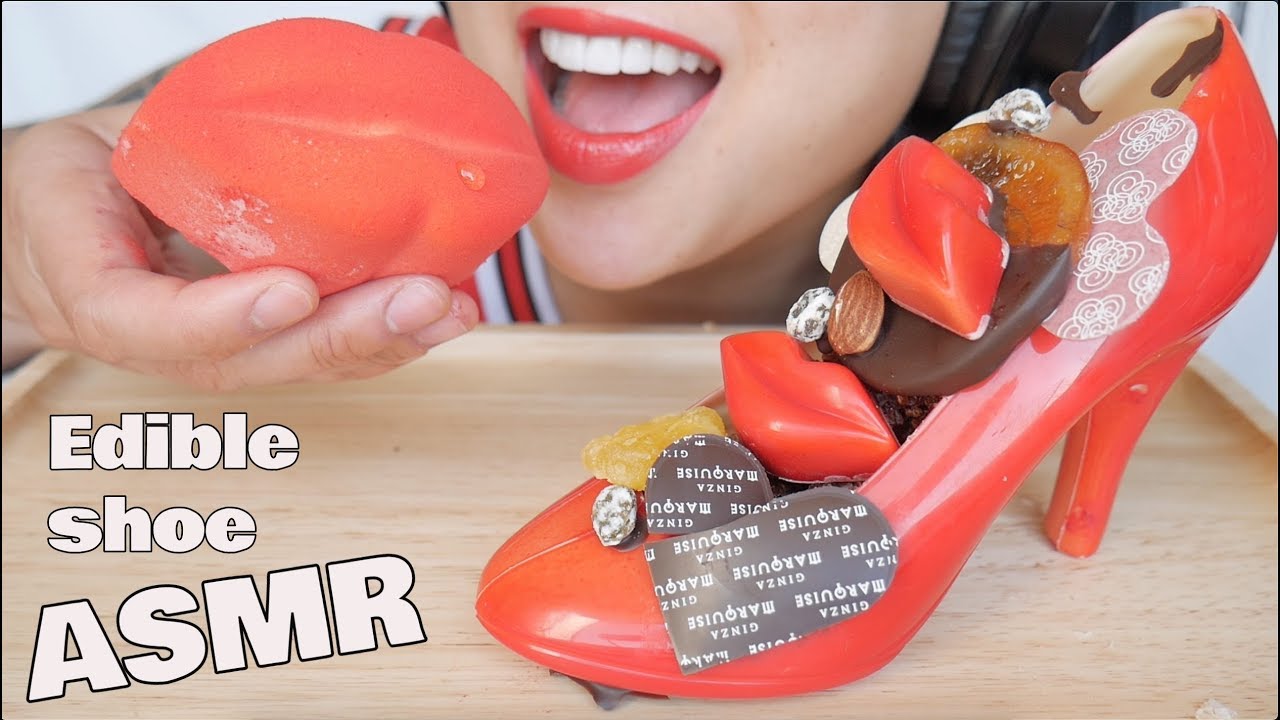 ASMR EDIBLE CHOCOLATE SHOE (SATISFYING CHOCOLATE SNAP EATING SOUNDS) NO TALKING | SAS-ASMR