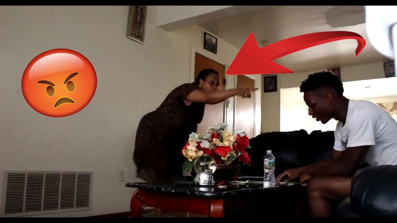TELLING MY MUM I'M GAY PRANK (GONE HORRIBLY WRONG)