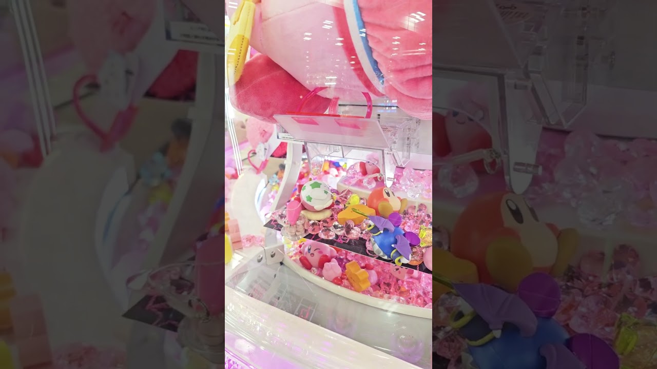 OMG! We WON a Giant Kirby from a Gem Pusher in Japan! 🇯🇵 #clawmachine #sweetland #kirby #japan