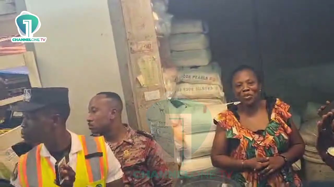 Kumasi Mayor Storms Kejetia Market, Seizes Explosives & Shuts Down Shops