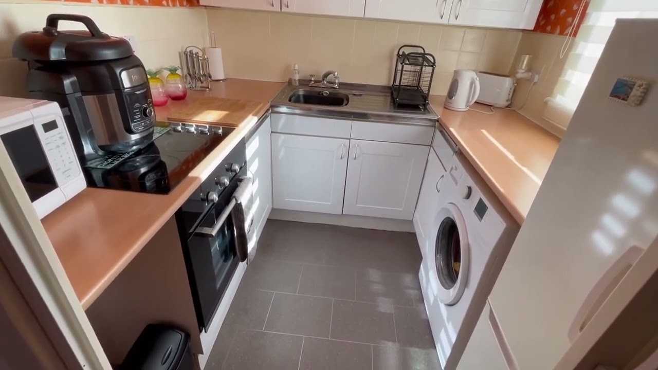 One Bedroom Flat - Inverness City - &pound;85K - LIVING IN SCOTLAND
