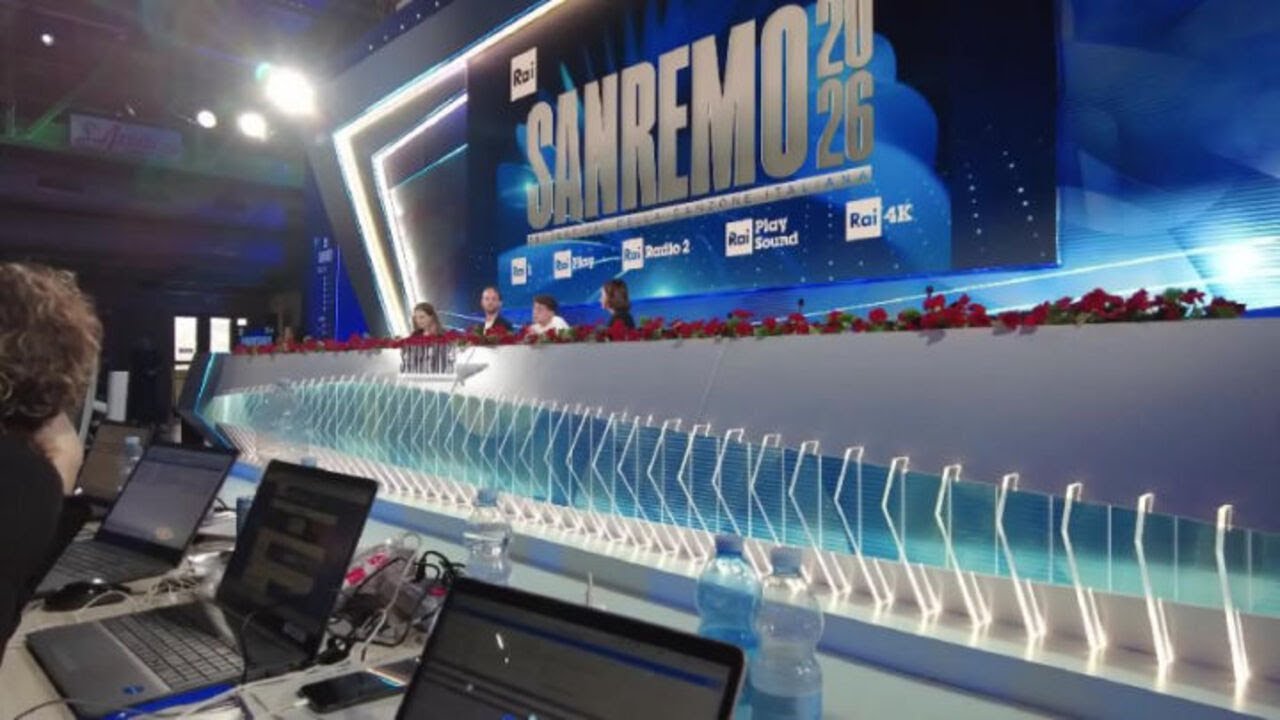 Tredici Pietro imita la mamma: 