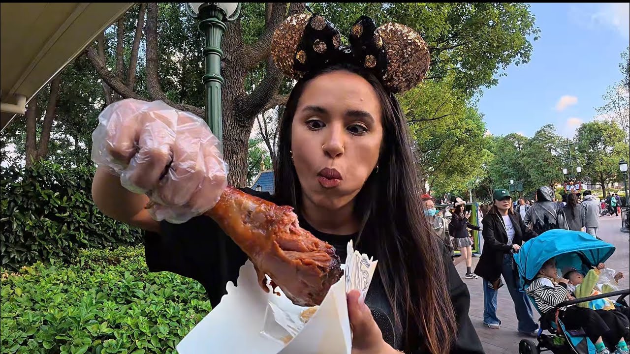 ВСЁ, что я ела в Диснейленде в Шанхае ✨🍗🍿🍕🍢