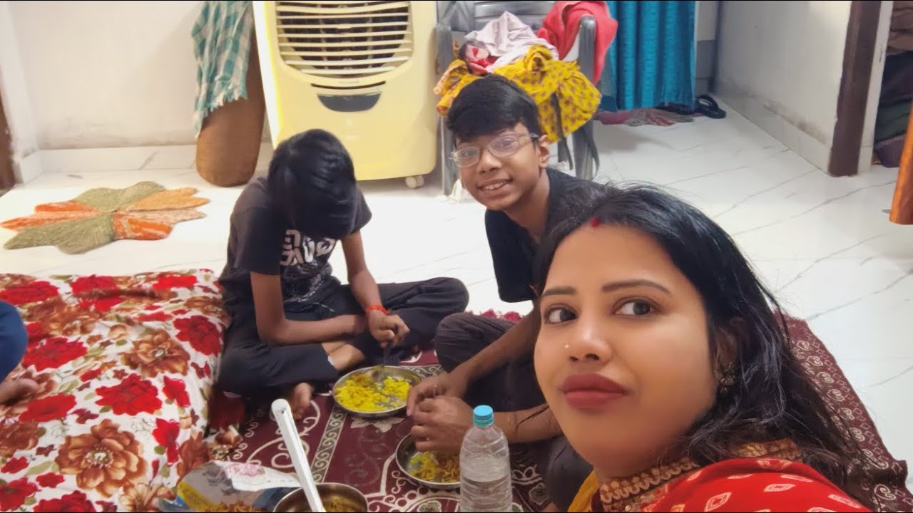 फैमिली के साथ संडे स्पेशल पोहे#viral #vlog #dailyvlog #youtube #sunday #subscribe #geetgothwalvlogs 