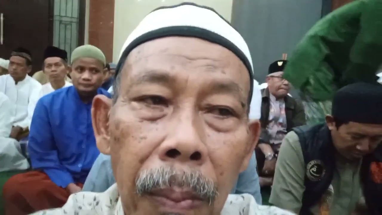 Wasilah subuh d mushola najjatul Abidin Kel makasar Jaktim pncrmh Ust Ahmad Rozi LC.