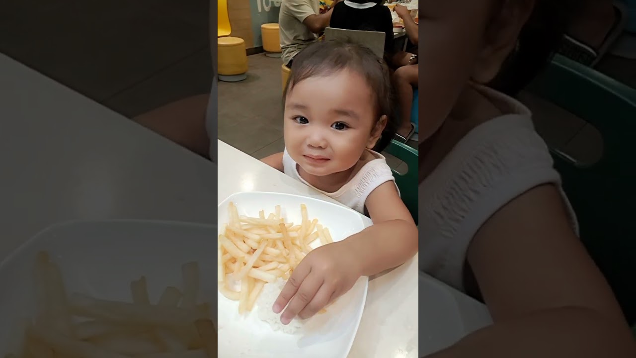 kuya Zack skyler and Ziyah perya bonding