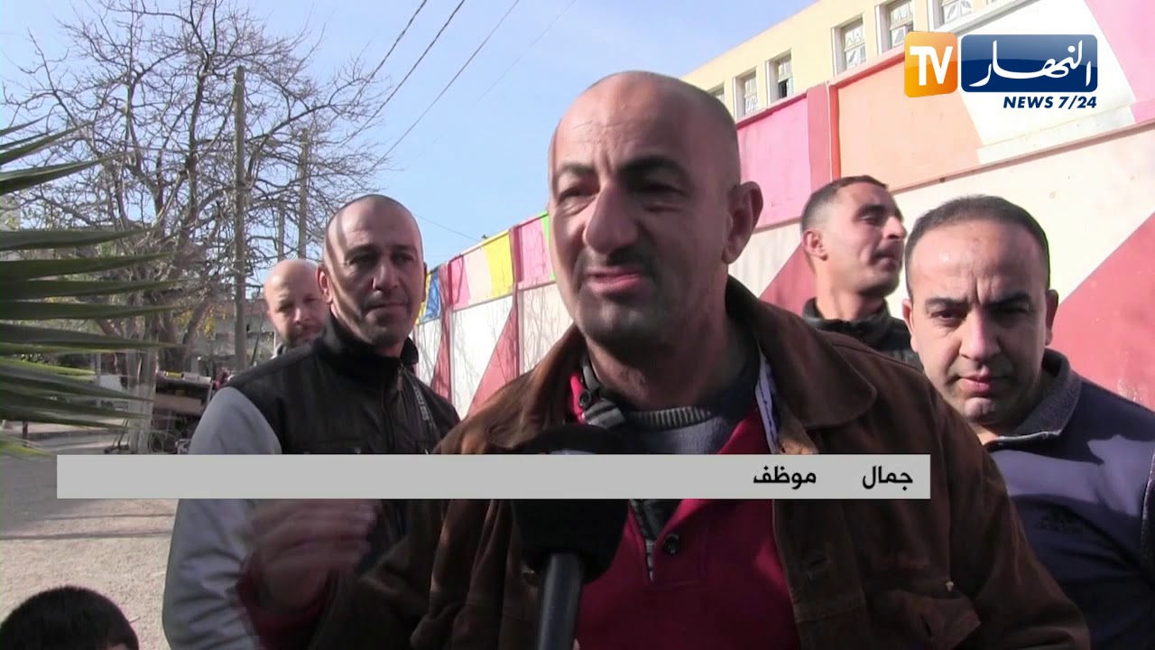 مجتمع: إبتدائية بختي مختار ببراقي.. كراسي وطاولات محطمة وتدفئة منعدمة