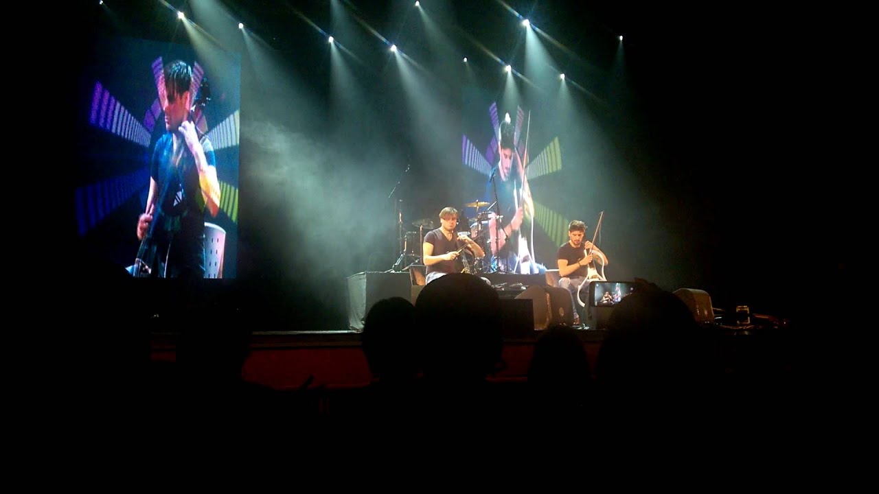2CELLOS - Smooth Criminal [live Bucuresti 2015]