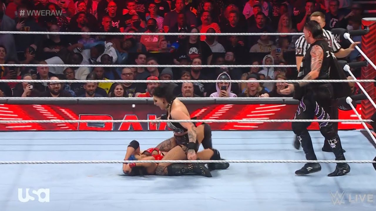 Rhea Ripley vs. Mia Yim Full Match - WWE RAW 11/28/2022