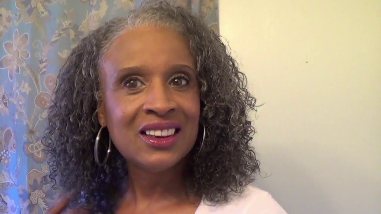 MAKEUP 101, FOR THE OLDER WOMEN