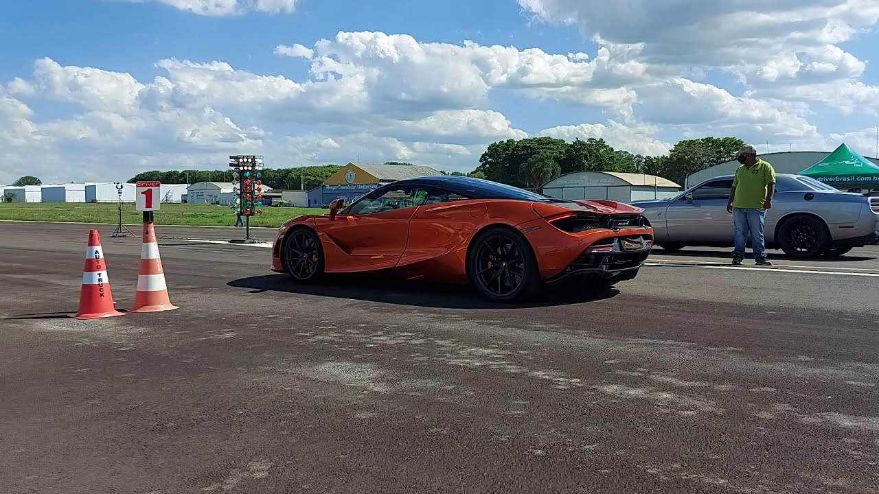 McLaren 720S - Prova Top Speed - Driver Day no Aeroporto Campo dos Amarais
