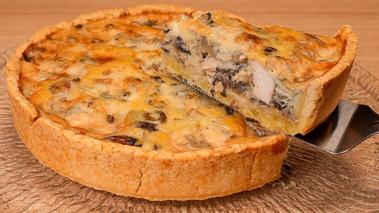Такой пирог исчезает со стола первым! Киш с курицей и грибами