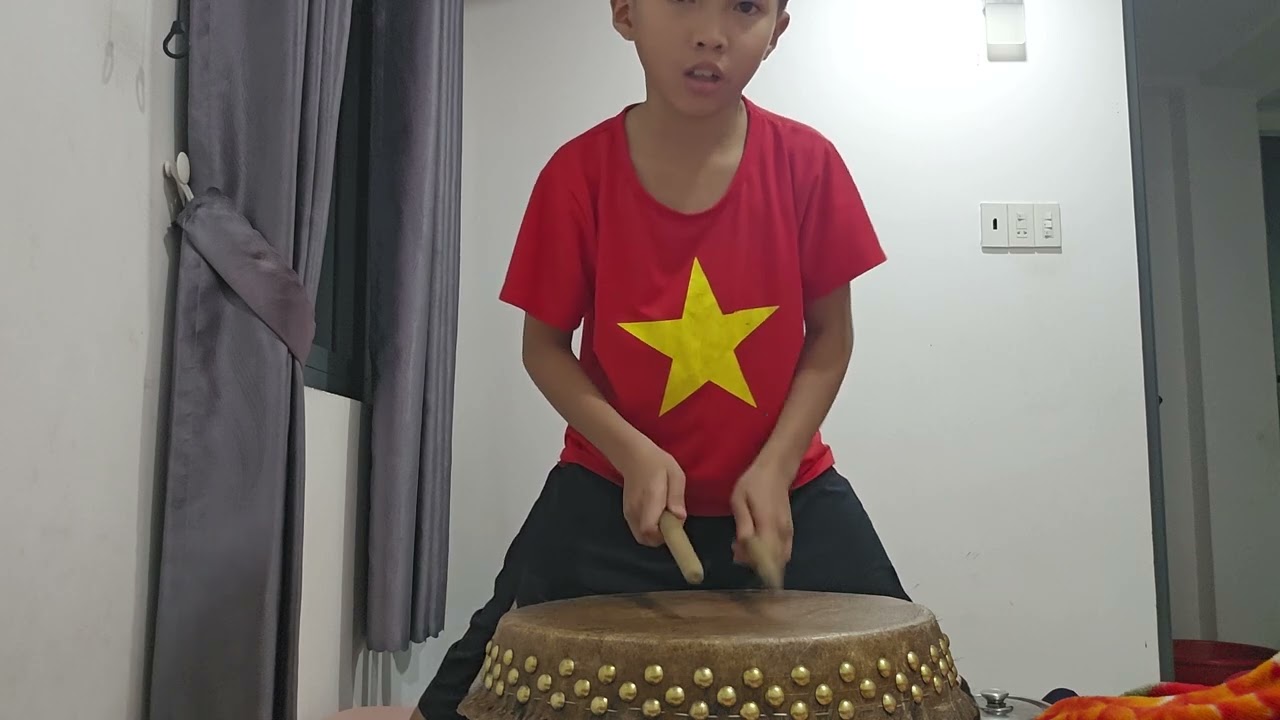 Đánh trống múa lân