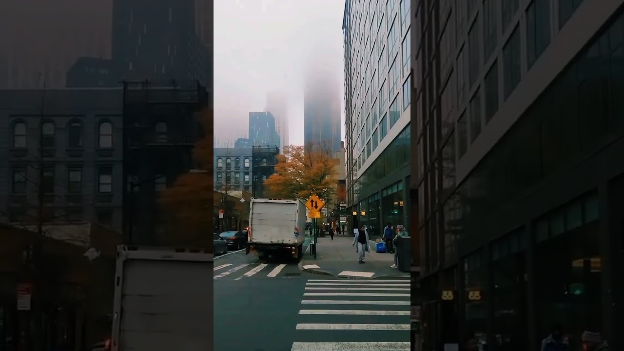 Foggy day dense fog was covering Downtown Brooklyn, New York City. #densefog #fog #foggy