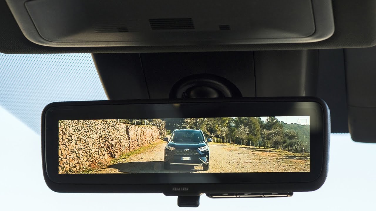 Toyota RAV4: Digital Rear-View Mirror real-life test :: [1001cars]