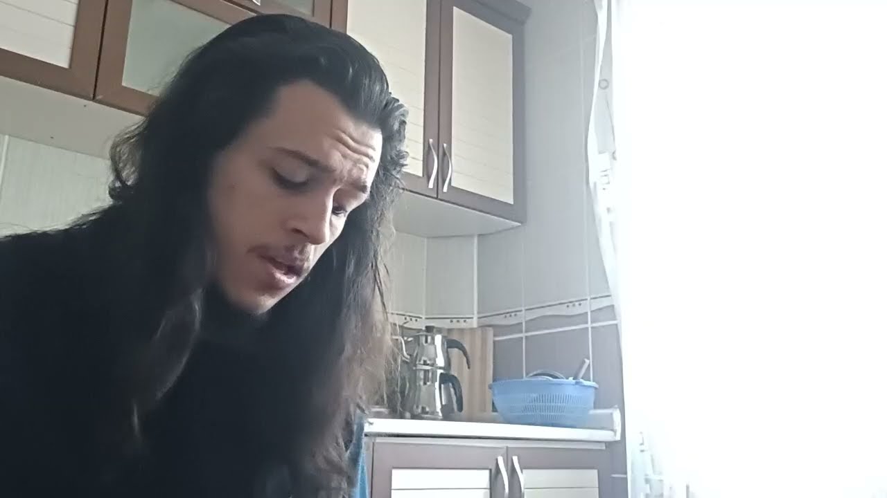 Yürüyorum Dikenkerin Üstünde Yorumu (2025.04.19)