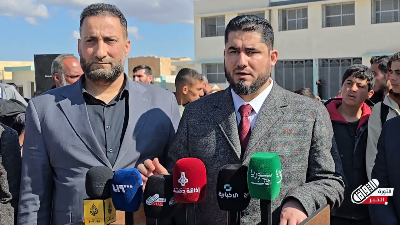 من المؤتمر الصحفي الذي عقده محافظ إدلب في #جرجناز على هامش افتتاح 41 مدرسة جديدة بريف #إدلب 