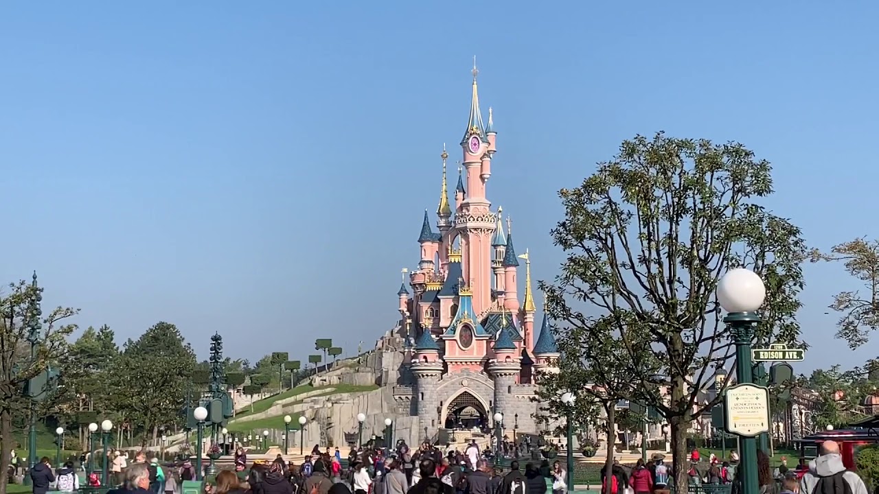 April 12 2019 Disneyland Paris Rope Drop Announcement in Multiple Languages