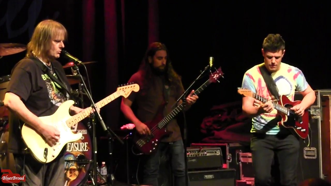 WALTER TROUT w/ NICK SCHNEBELEN • The Other Side Of The Pillow • Sellersville Theater 7-6-17