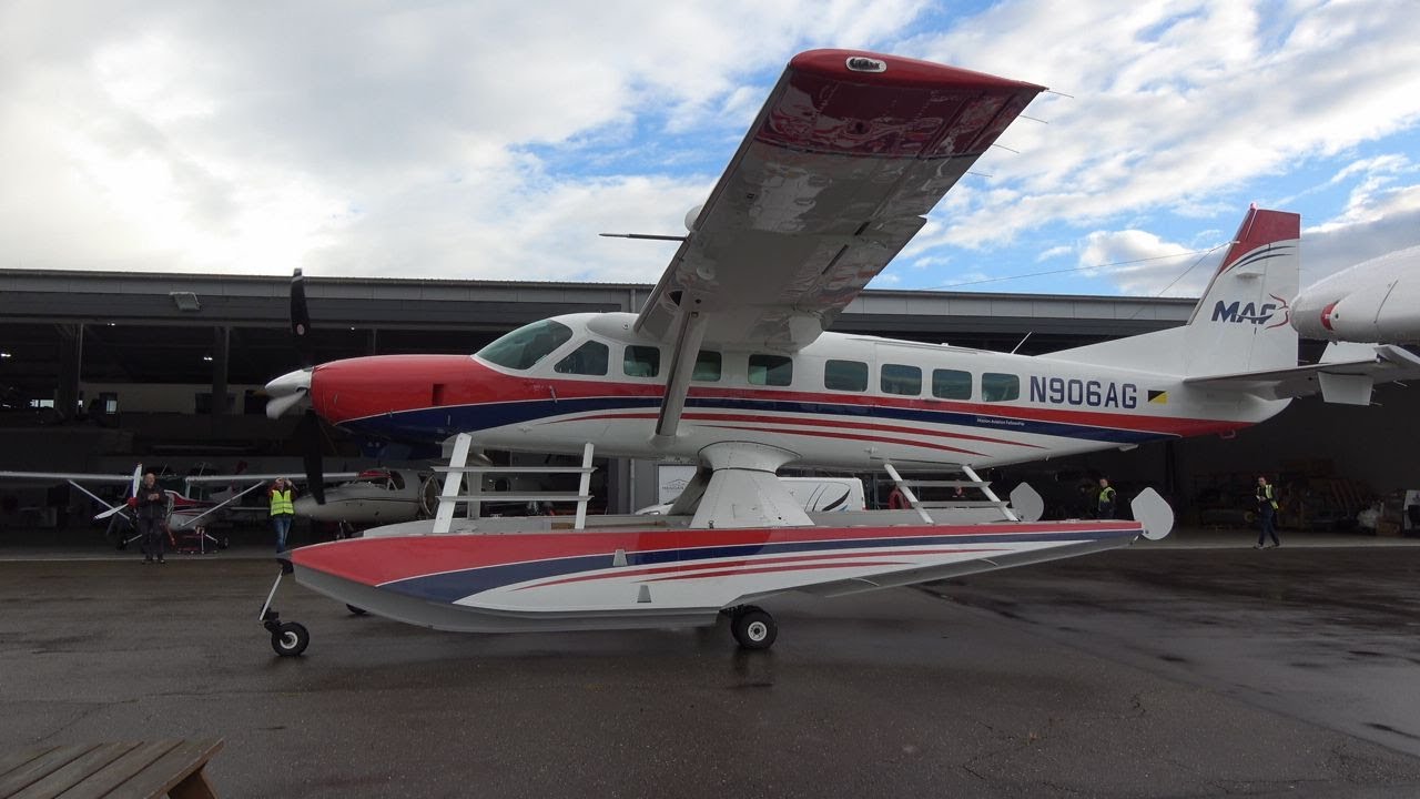 Live!! Amphibious Cessna 208B Grand Caravan EX Water Landing At Urk Sorry No Sound 27 Sept 2025