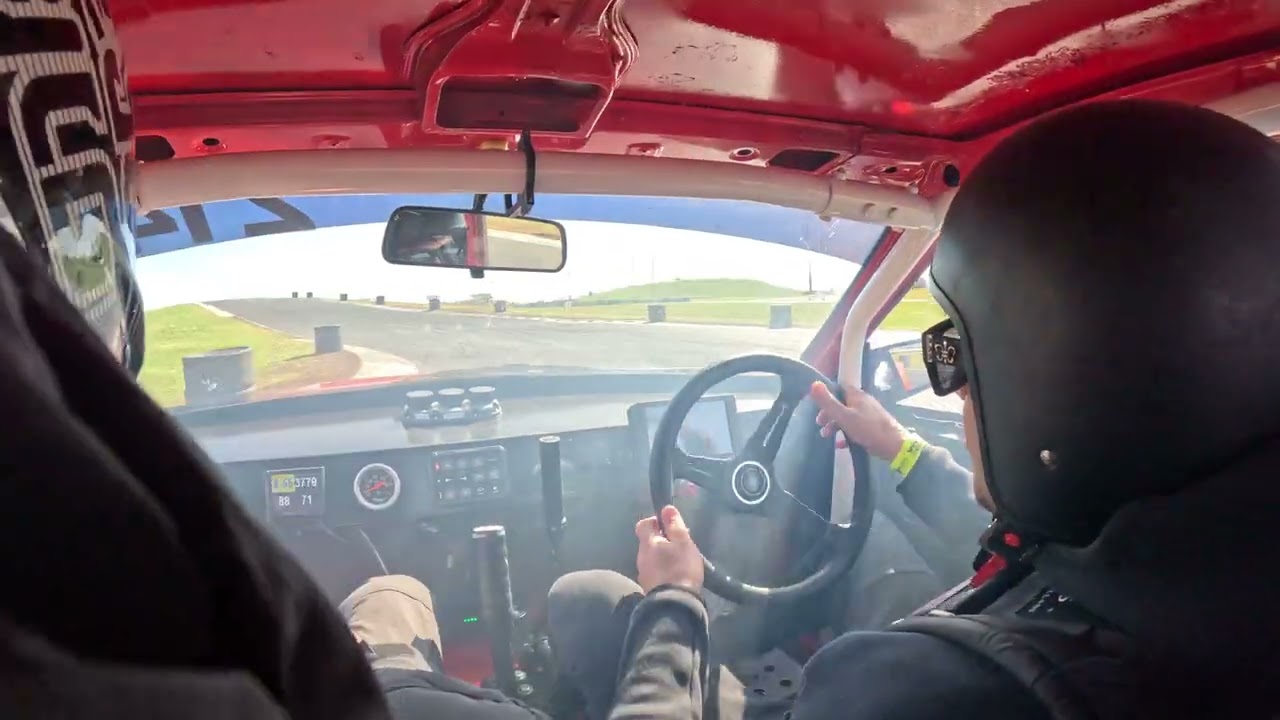 6.7 Litre Stroked Nissan Skyline R32 tandem with Nissan R31 Skyline @ Calder Park