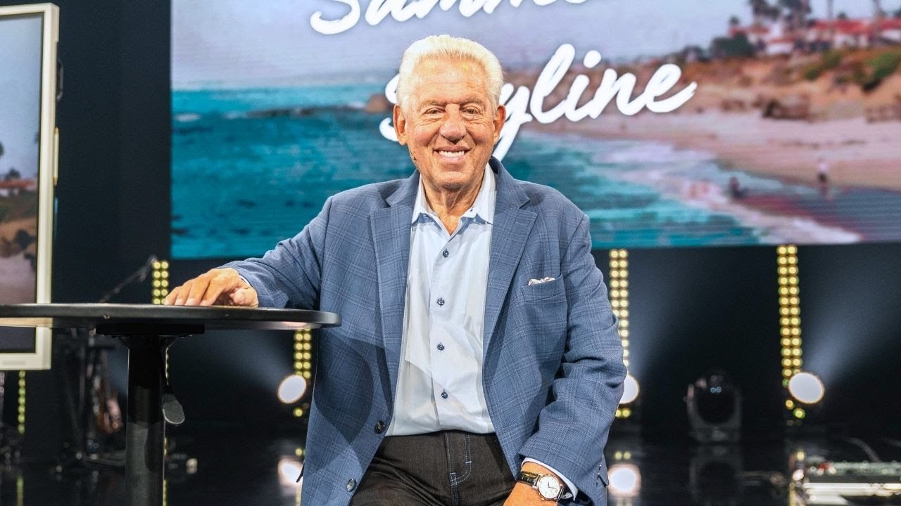 Running with the Giants | JOHN C. MAXWELL