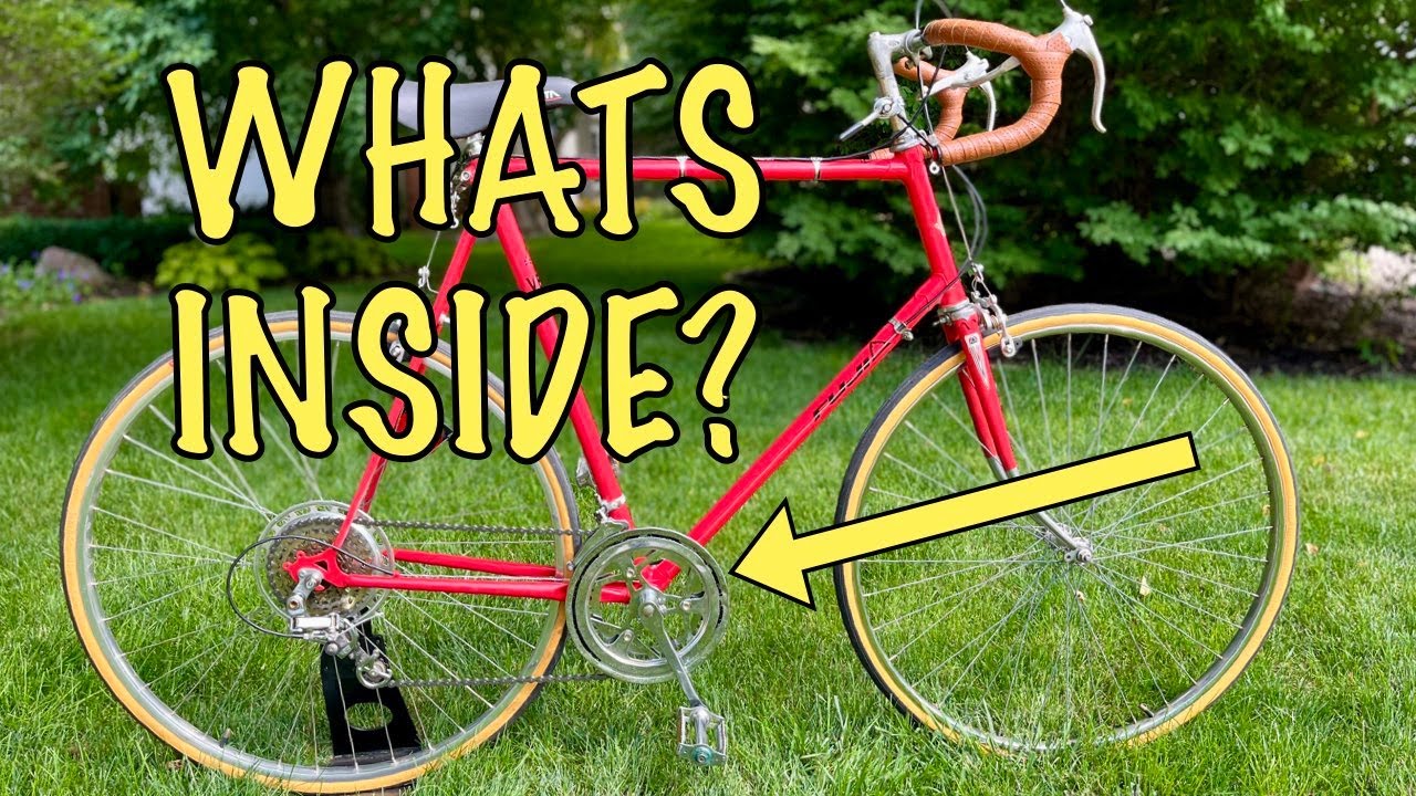 The Terrifying Secret Hidden in My Old Fuji 10-Speed 😱 (Fuji 10-Speed Rebuild)