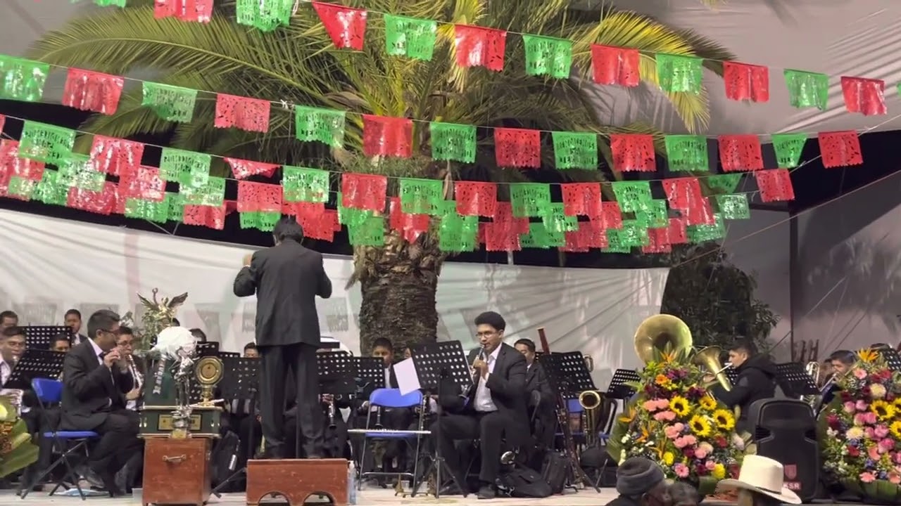 Popurrí canciones mexicanas. Autor maestro Agustin Peñuela .