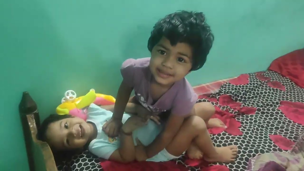 ମୋ ଝିଅ ଦୁଇ ଜଣ ଙ୍କ ର ମାମୁ ଘରେ ଖେଳ 😁