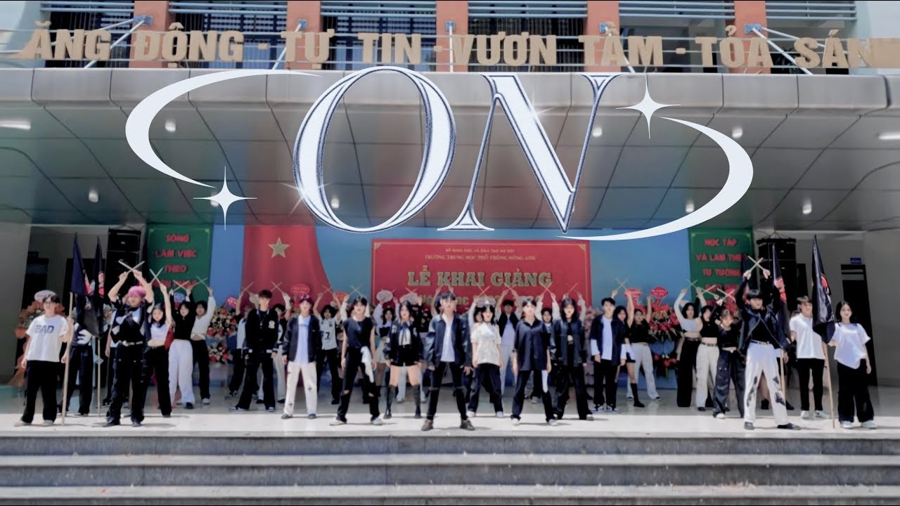 40 HỌC SINH NHẢY 