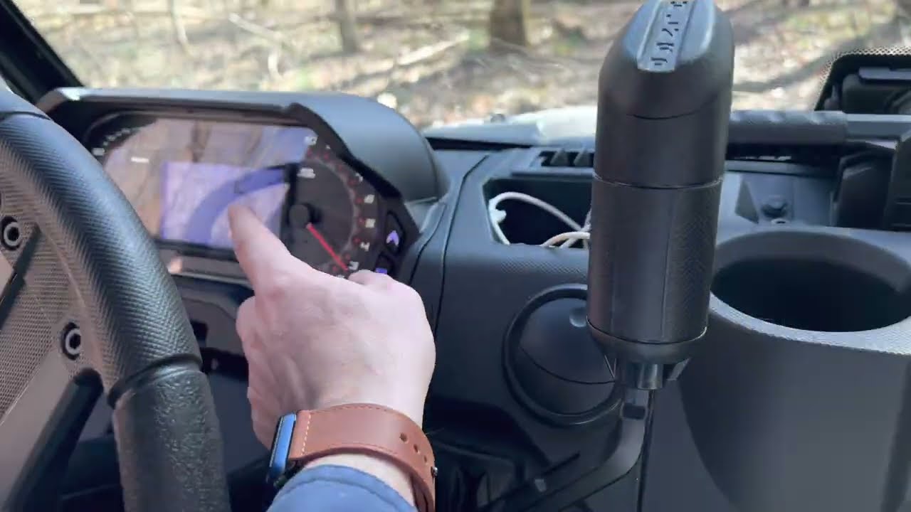 Видео сравнения Canam Defender Limited 2022 года и Polaris Ranger Ultimate Trail Ride 2