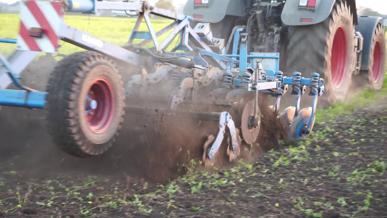 Fendt 936 Vario cultivating with Lemken Rubin 9