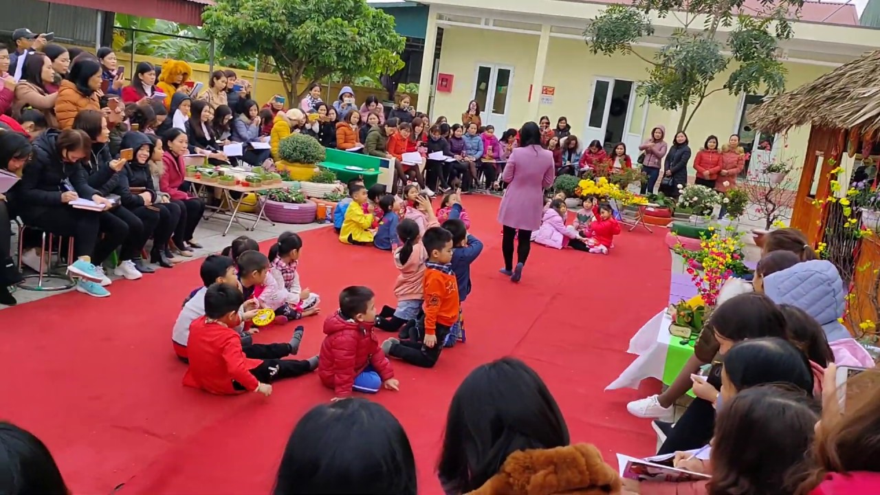 TIẾT DẠY HAY KPXH Bé vui đón tết theo hướng trải nghiệm